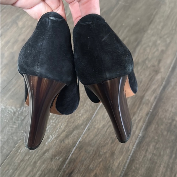 Coach women’s Roslyn Black Suede Peep Toe Heels - Picture 9 of 11